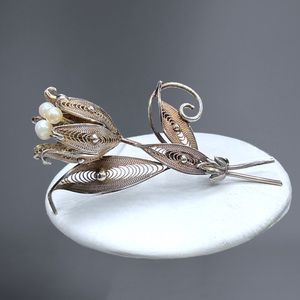 🌺Vintage Sterling & Genuine Pearl Brooch